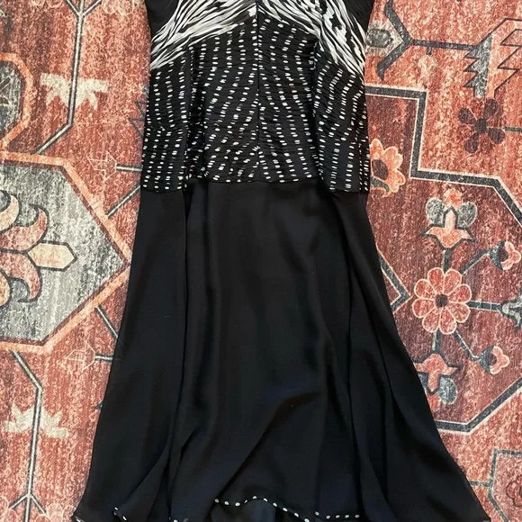 VTG 100% SILK Formal Elegant Black and White Women's Dress - Picture 10 of 12